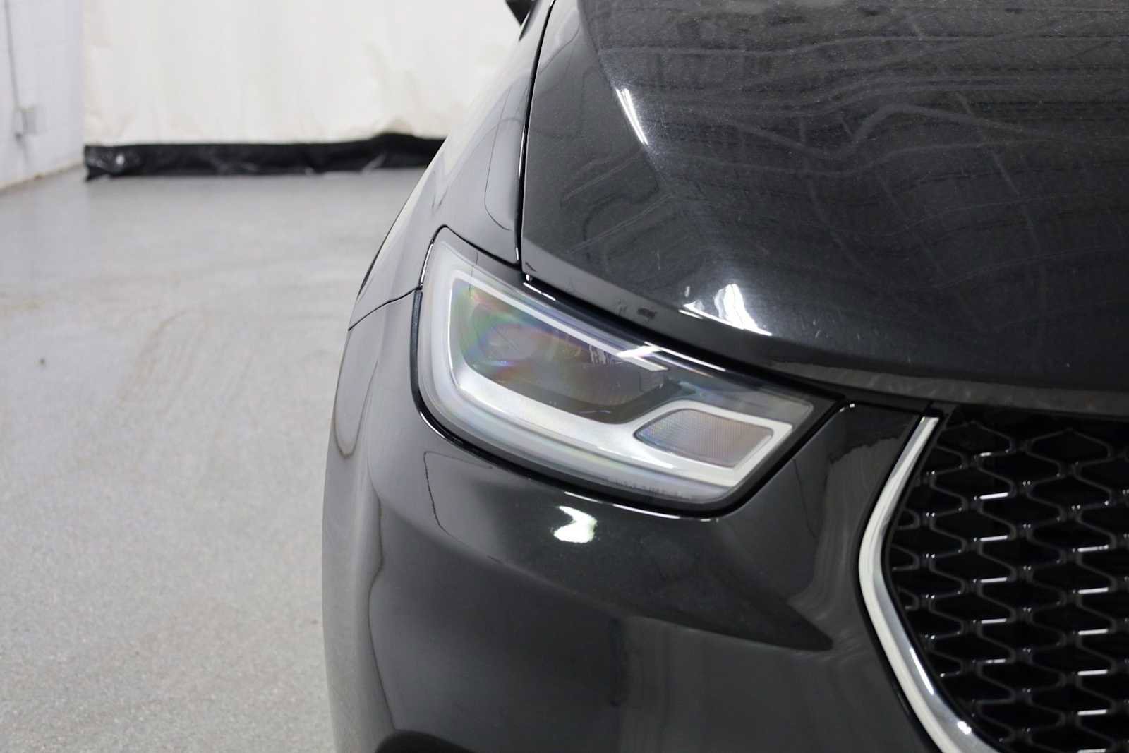 Used 2021 Chrysler Pacifica Limited AWD/4WD image 15