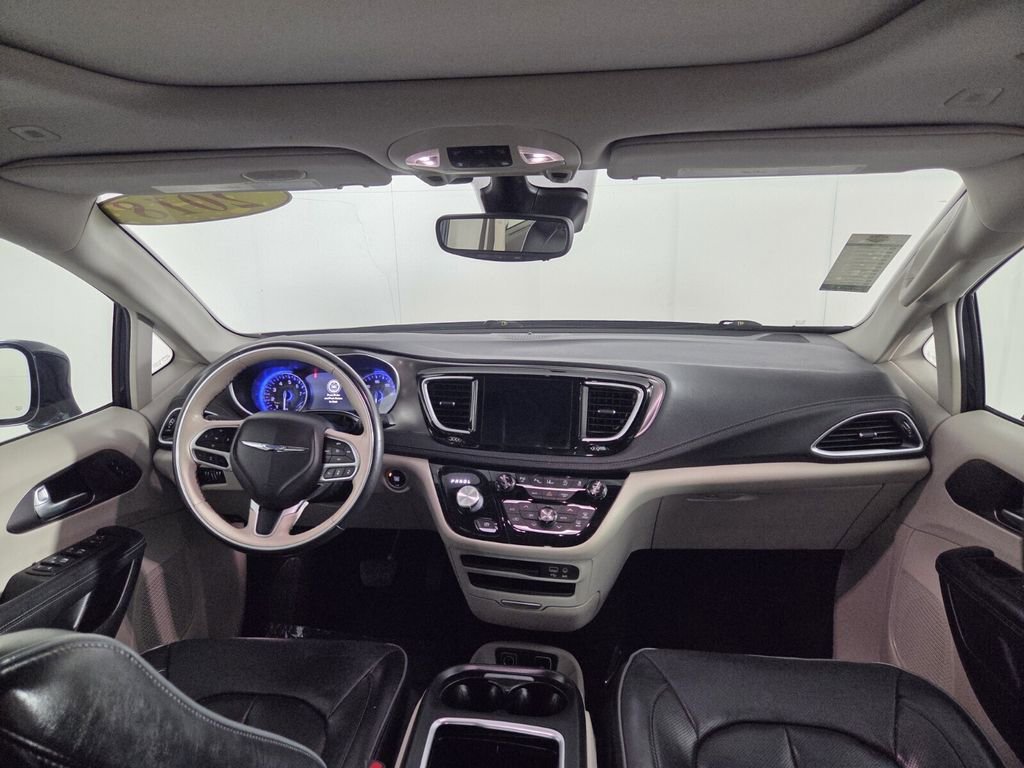 Certified 2018 Chrysler Pacifica Limited w/ Advanced Safetytec Group image 31