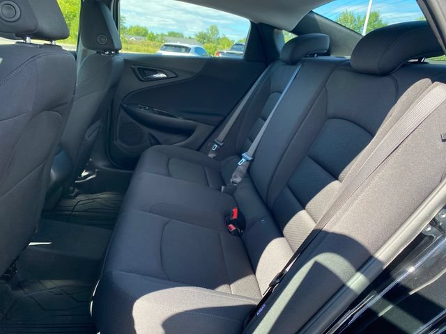 Used 2025 Chevrolet Malibu RS FWD image 18
