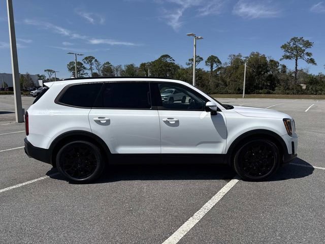 Used 2021 Kia Telluride SX w/ SX Prestige Package image 2