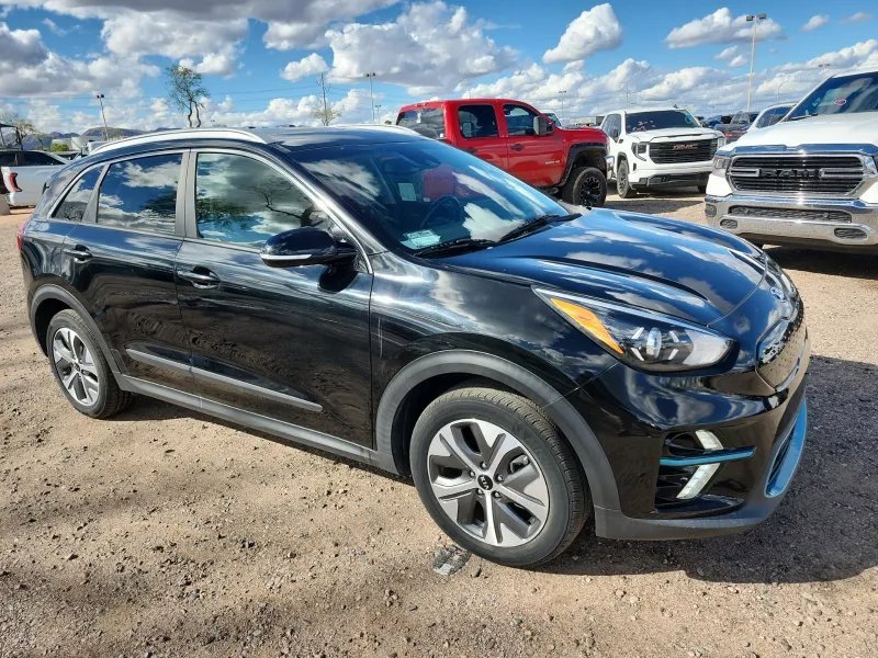Used 2020 Kia Niro EX image 2