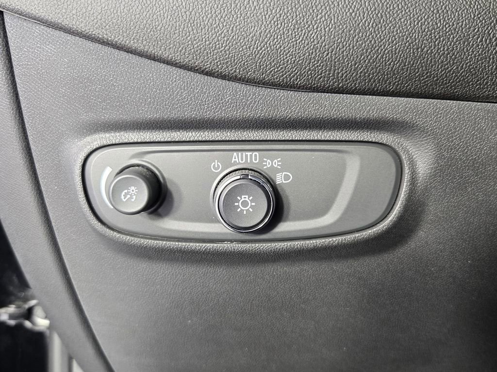 Used 2023 Chevrolet Equinox RS w/ RS Leather Package FWD image 23