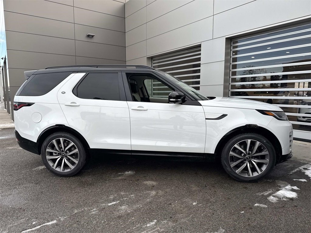 New 2026 Land Rover Discovery Limited Edition image 8