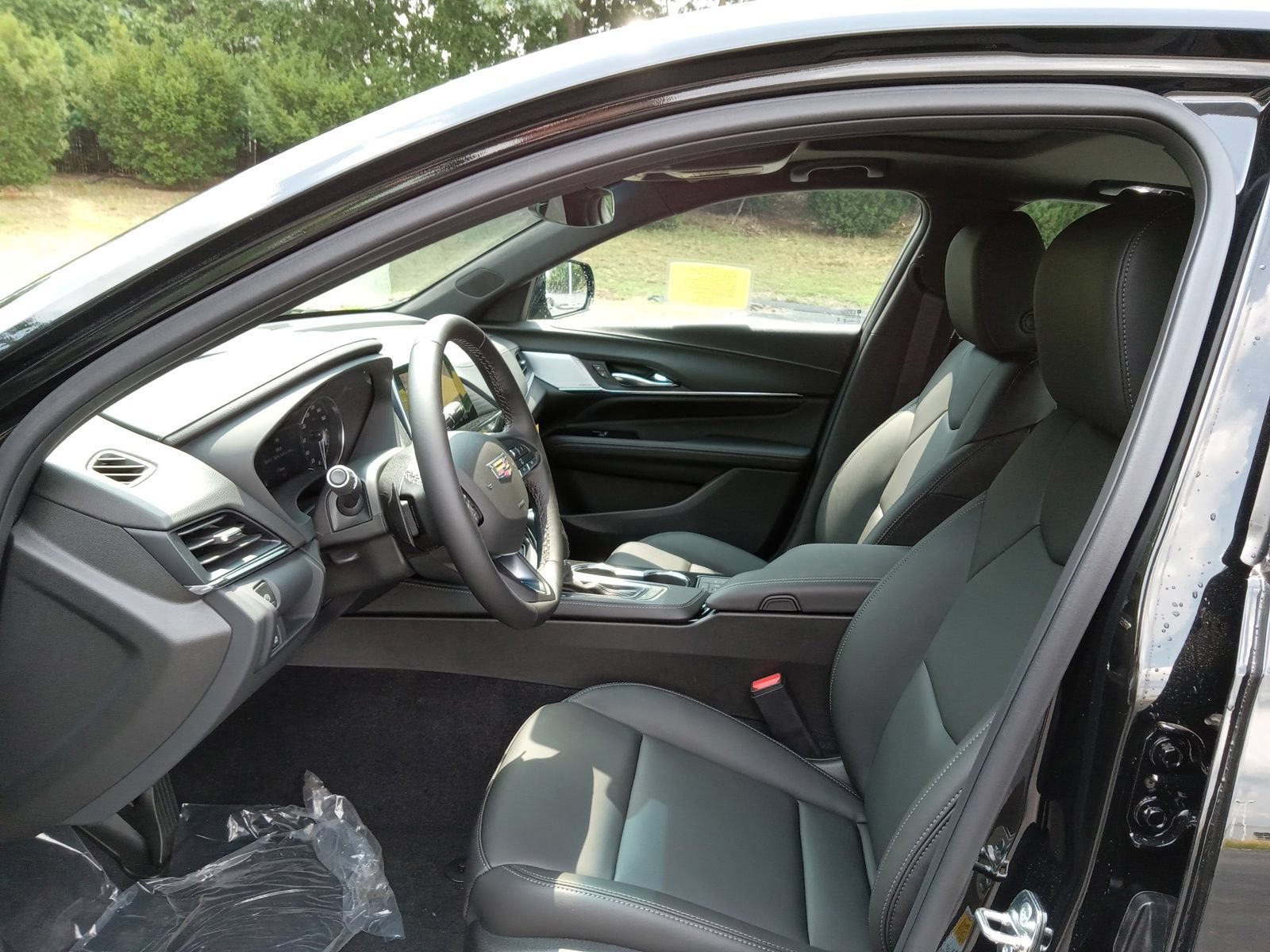 New 2026 Cadillac CT4 Luxury w/ Sun And Sound Package AWD/4WD image 9