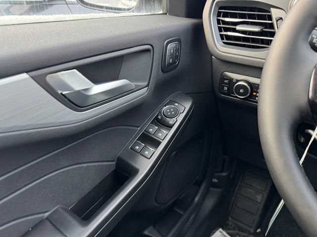 New 2026 Ford Escape SE w/ PHEV Premium Package FWD image 26