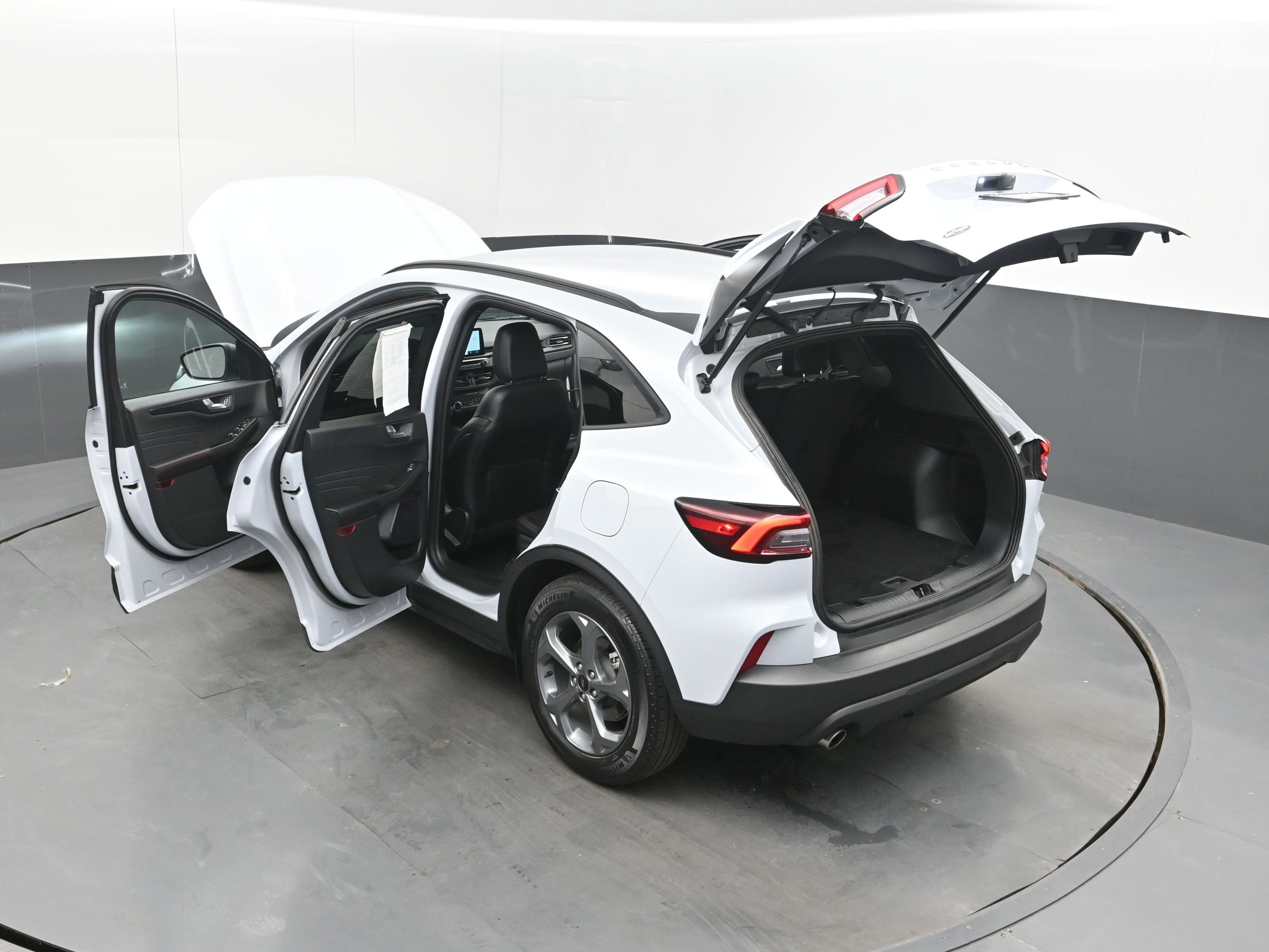 Used 2025 Ford Escape ST-Line image 42