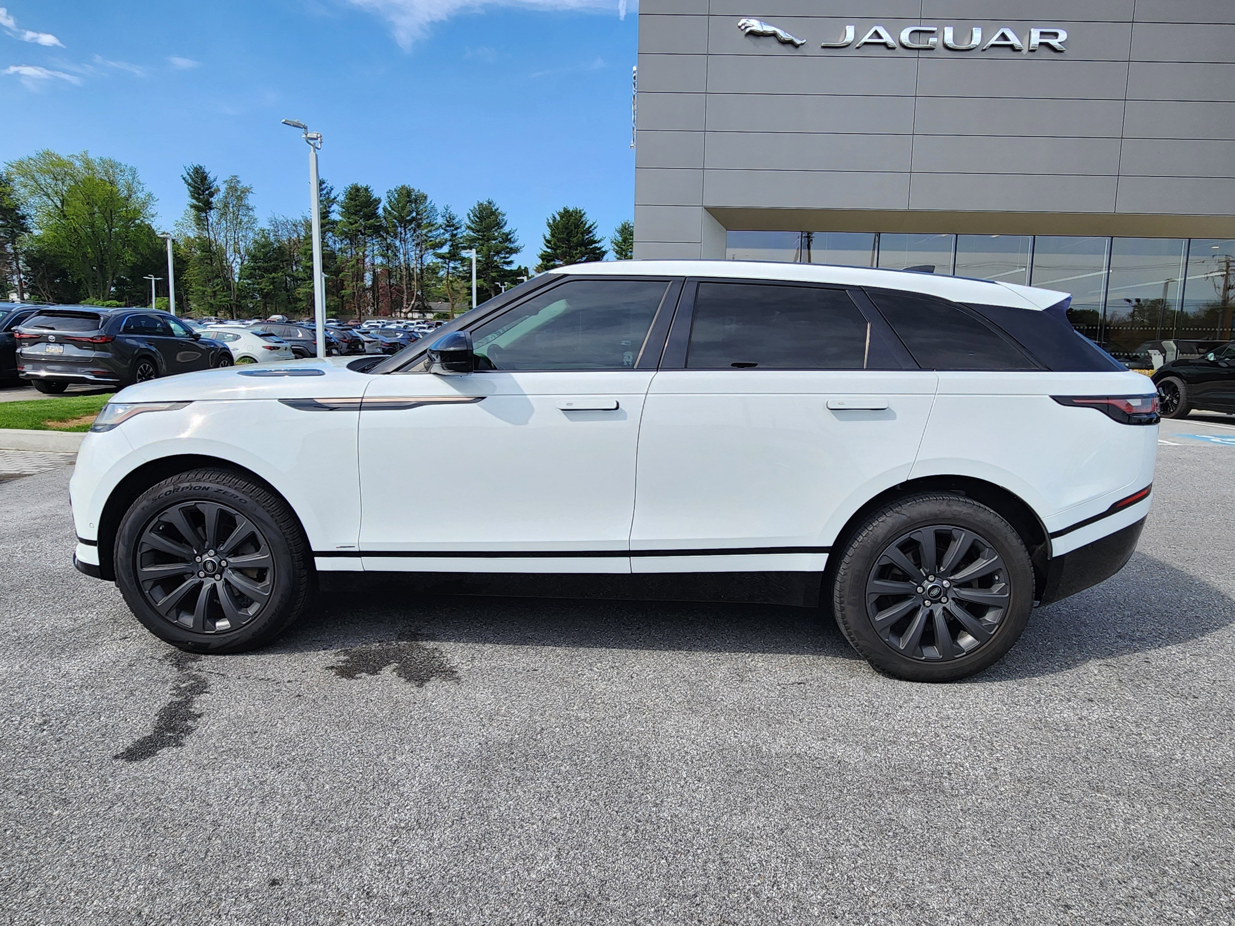 Used 2018 Land Rover Range Rover Velar R-Dynamic SE AWD/4WD image 5