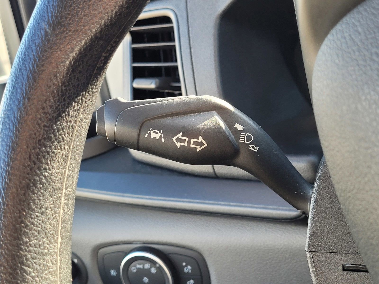 Used 2023 Ford Transit 350 XLT image 20