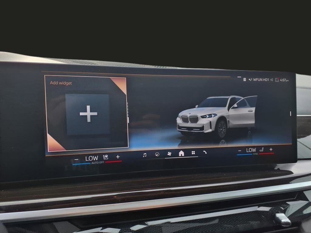 Used 2024 BMW X5 xDrive50e image 4