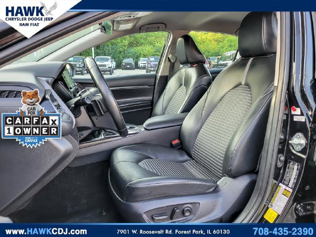 Used 2023 Toyota Camry SE FWD image 8