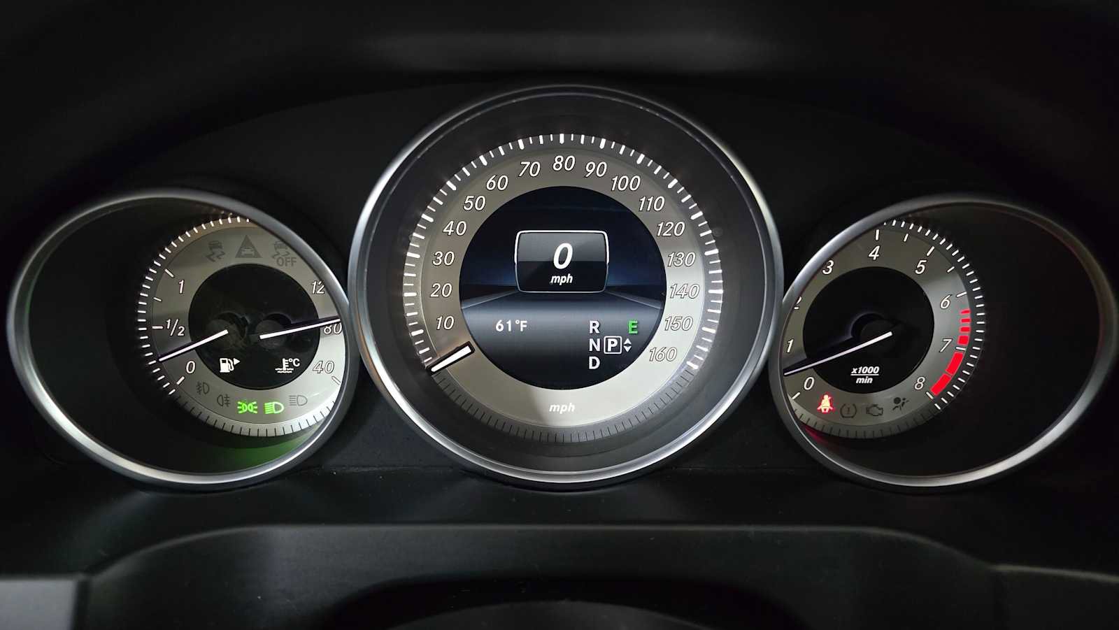 Used 2017 Mercedes-Benz E 400 4MATIC Coupe image 28