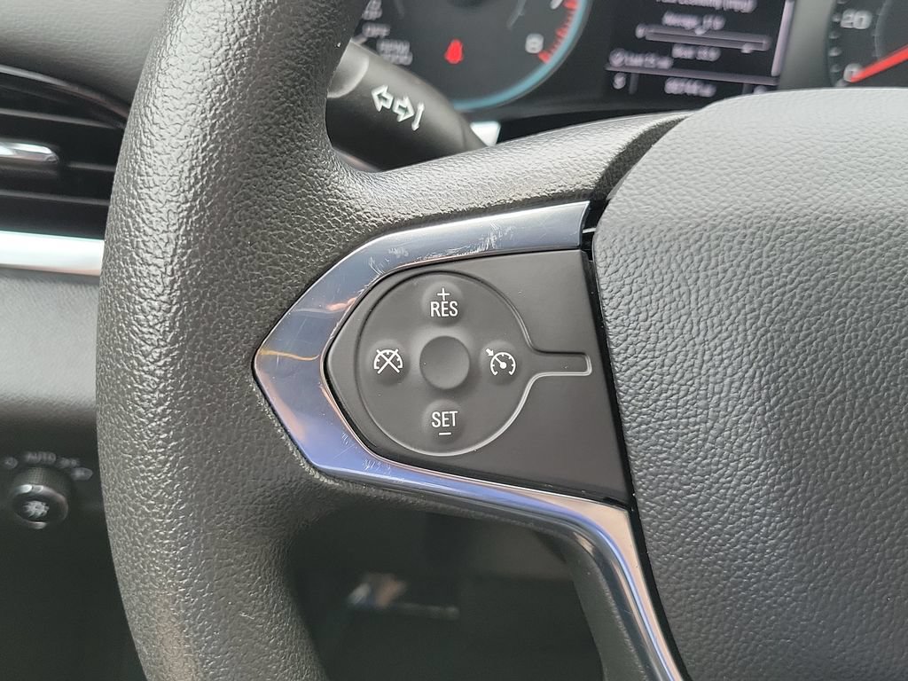 Used 2021 Chevrolet Traverse LS FWD image 14