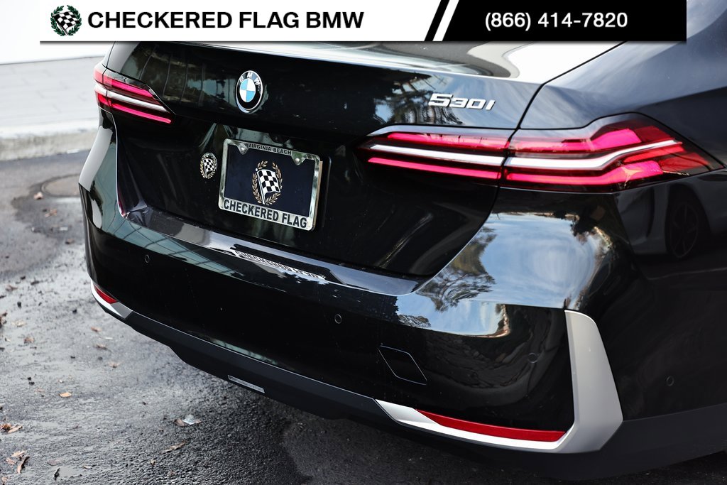 Certified 2025 BMW 530i w/ Premium Package image 9
