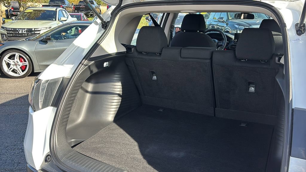 Certified 2025 Honda HR-V LX image 34