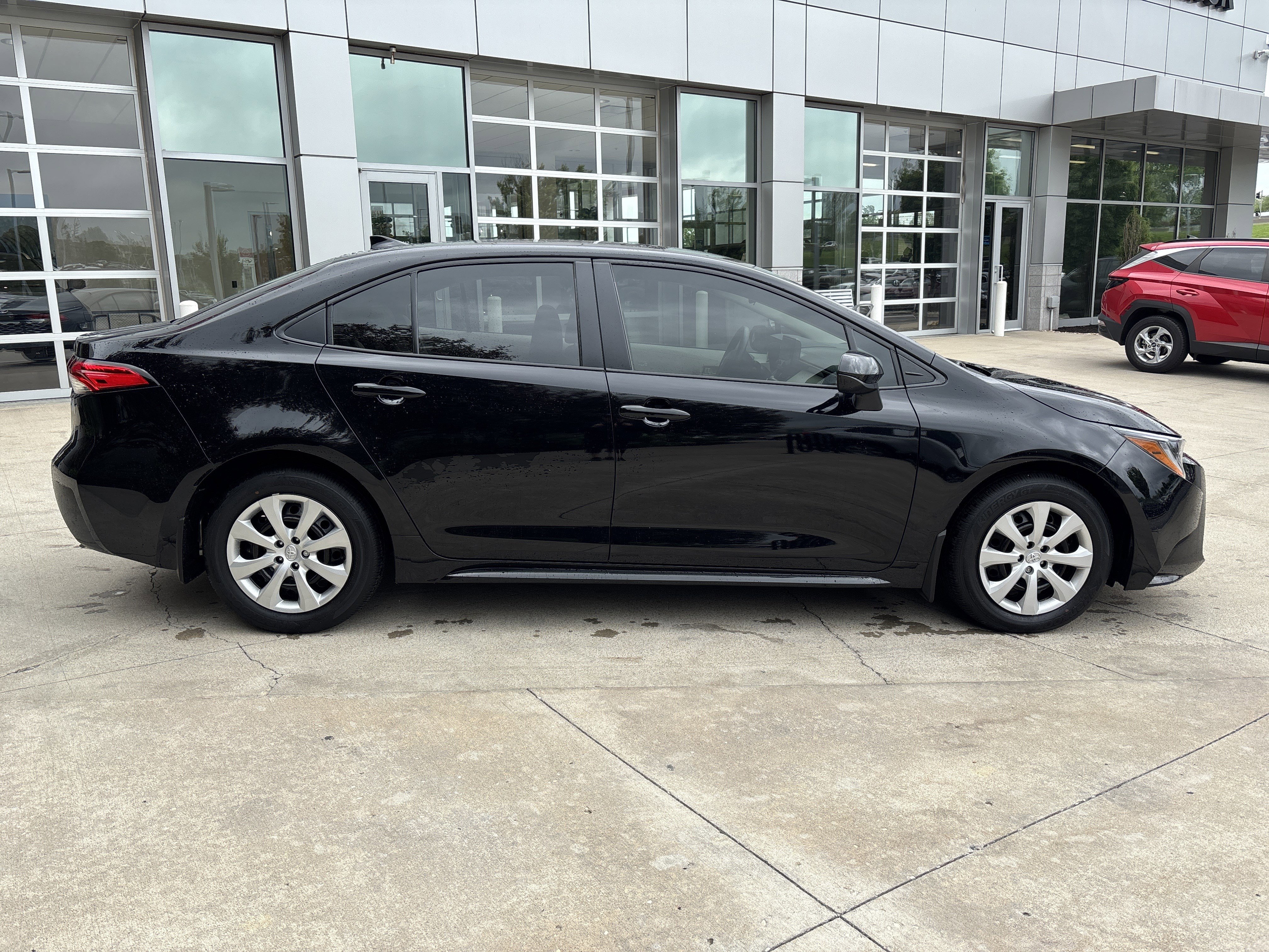 Used 2025 Toyota Corolla LE FWD image 12