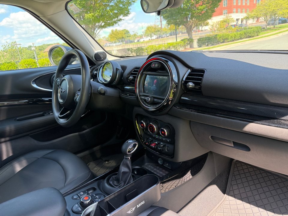 Used 2019 MINI Cooper Clubman ALL4 w/ Storage Package AWD/4WD image 27