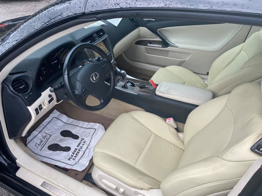 Used 2010 Lexus IS 250C RWD image 18