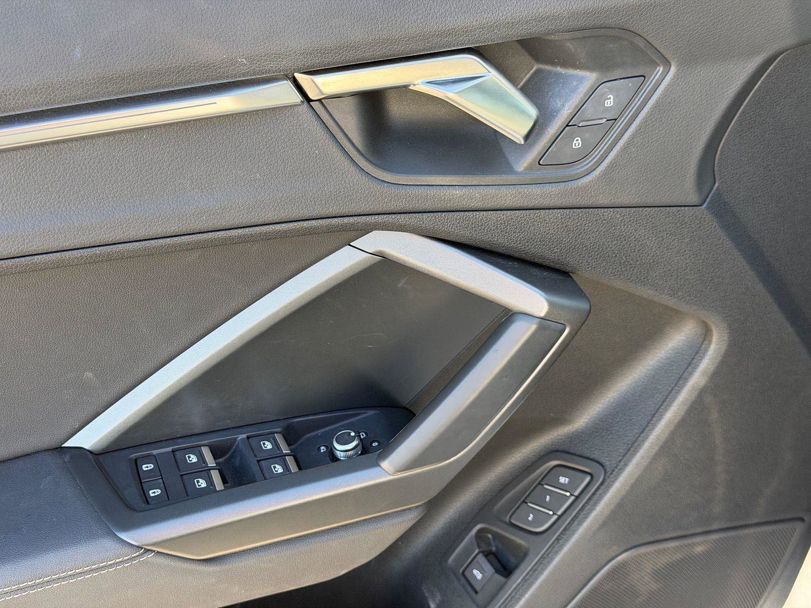 Used 2023 Audi Q3 2.0T Premium Plus w/ Premium Plus Package image 7