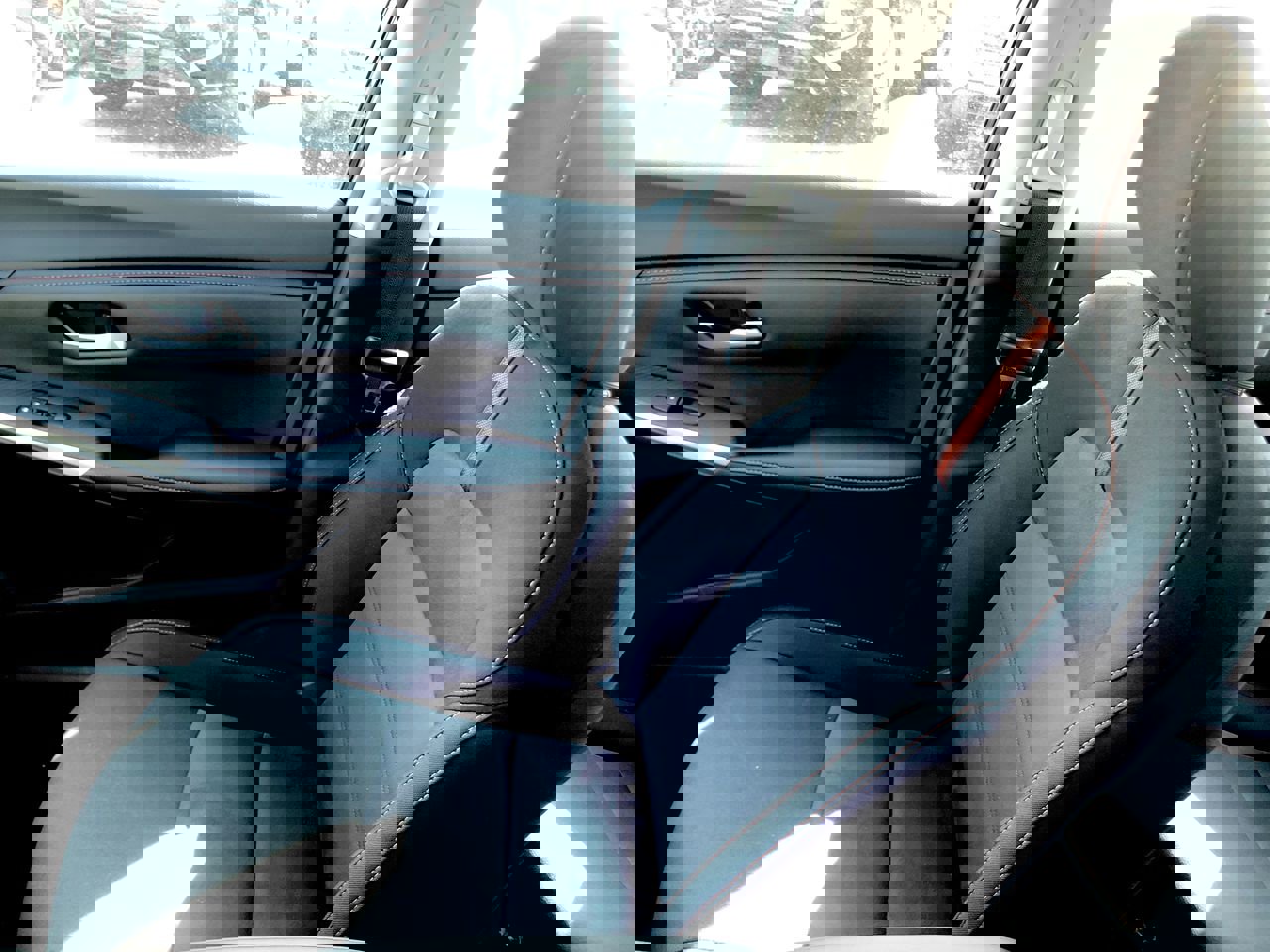 New 2025 Nissan Sentra SR w/ Midnight Edition image 31