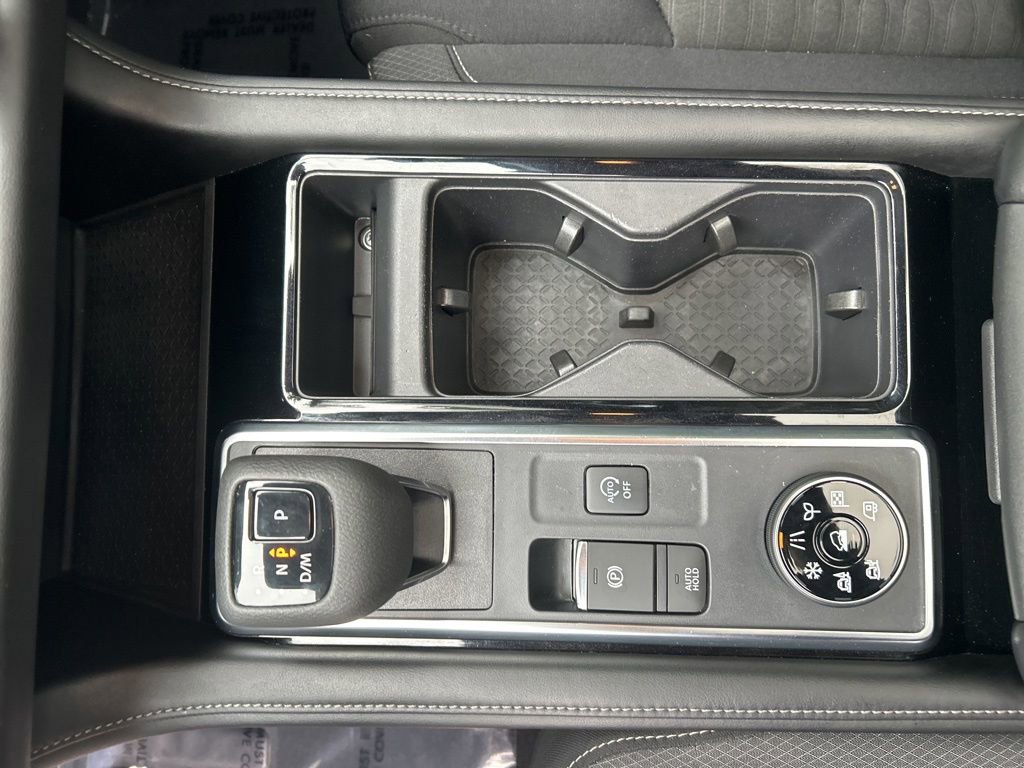 Used 2023 Nissan Pathfinder SV w/ SV Premium Package AWD/4WD image 17