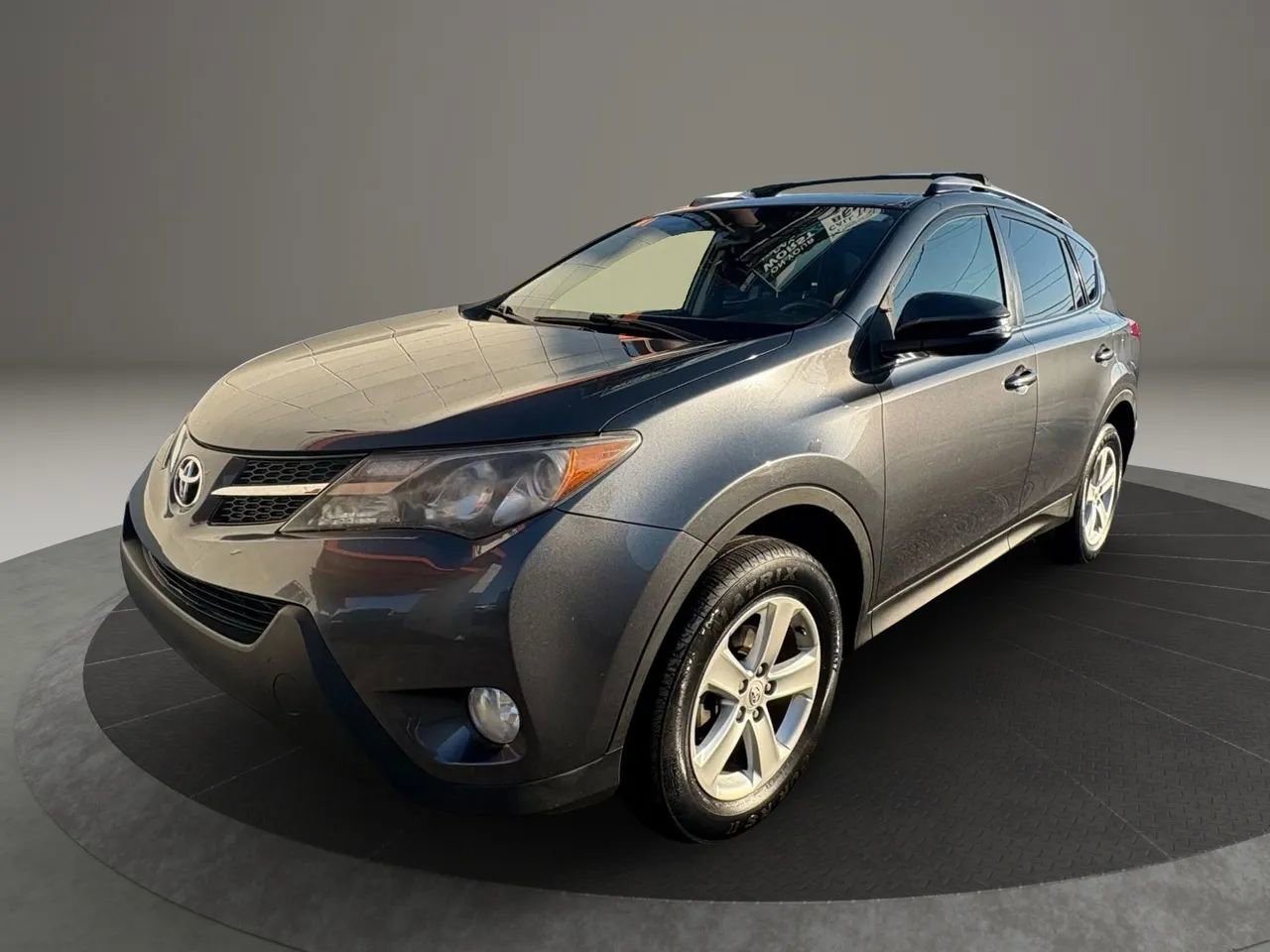Used 2013 Toyota RAV4 XLE image 1