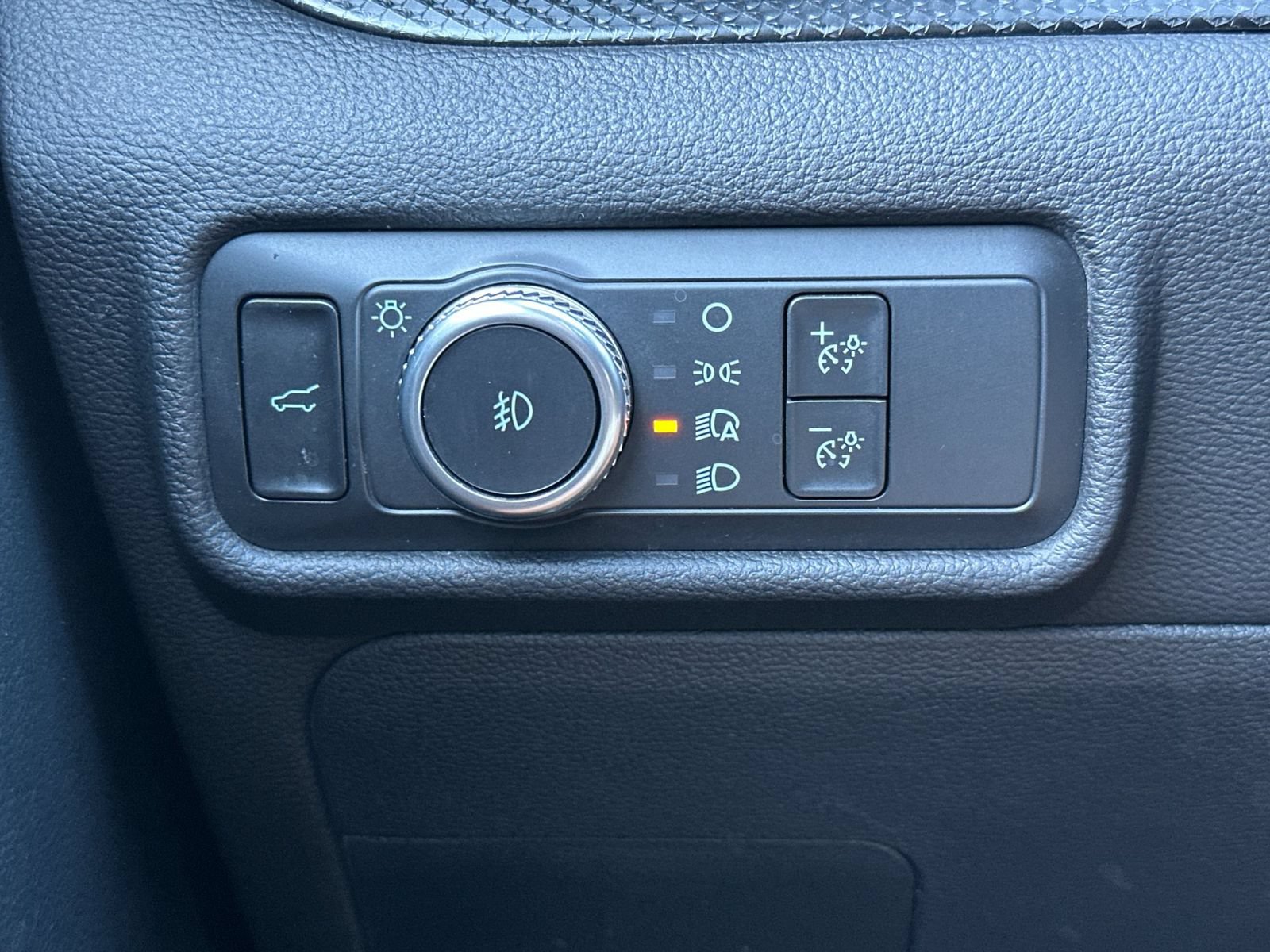 Used 2021 Ford Explorer ST AWD/4WD image 32