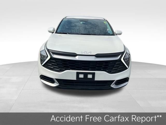 Certified 2023 Kia Sportage LX image 3