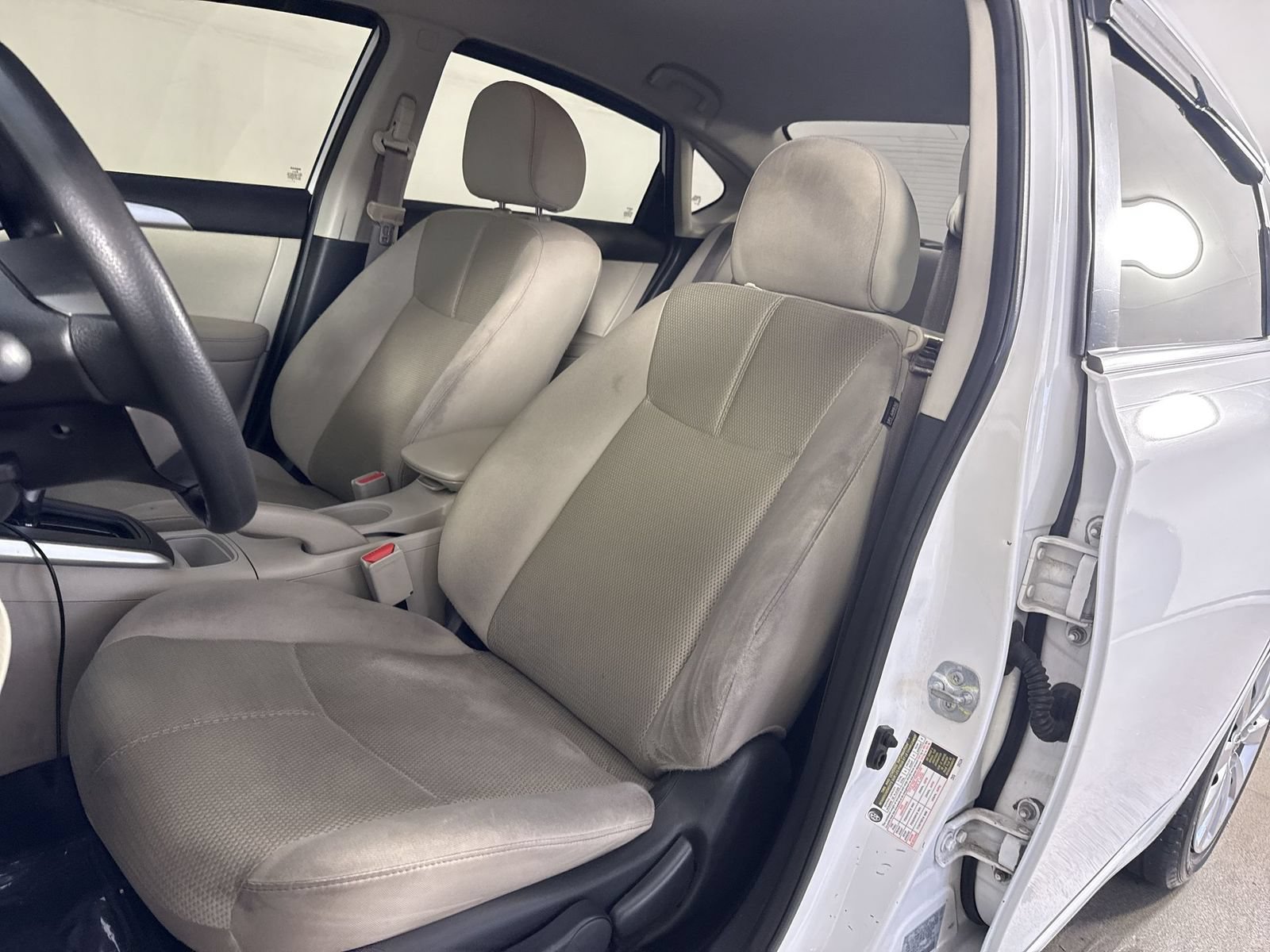 Used 2016 Nissan Sentra S FWD image 17