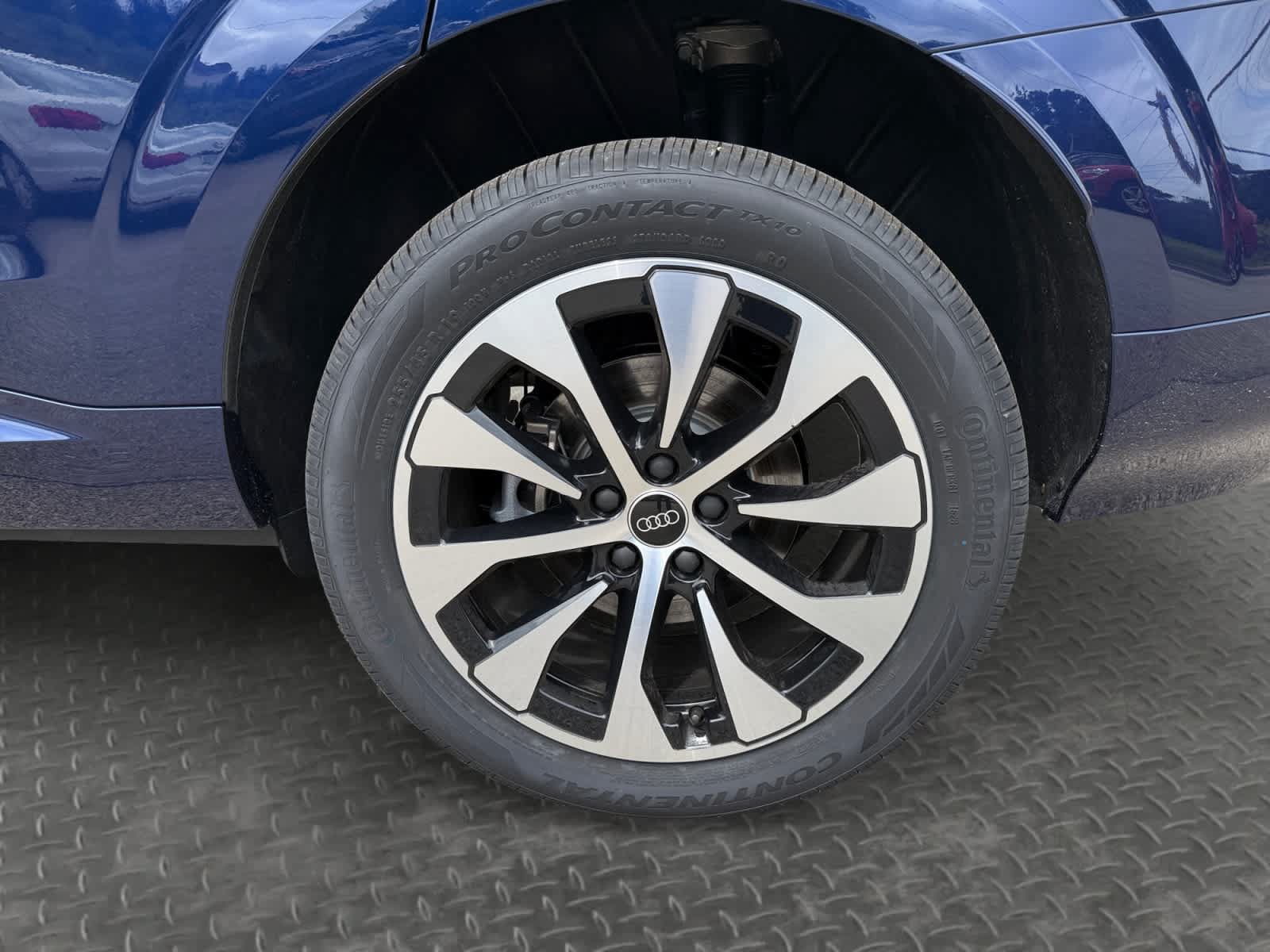 New 2026 Audi Q3 quattro 2.0T AWD/4WD image 9