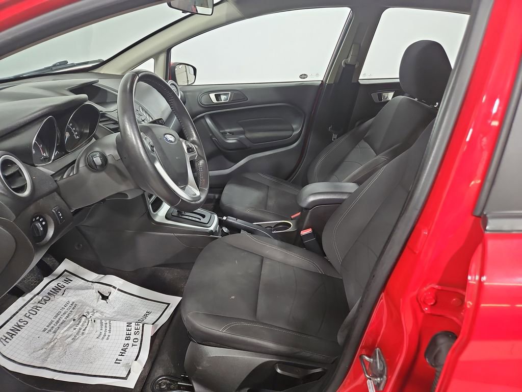 Used 2015 Ford Fiesta SE image 10