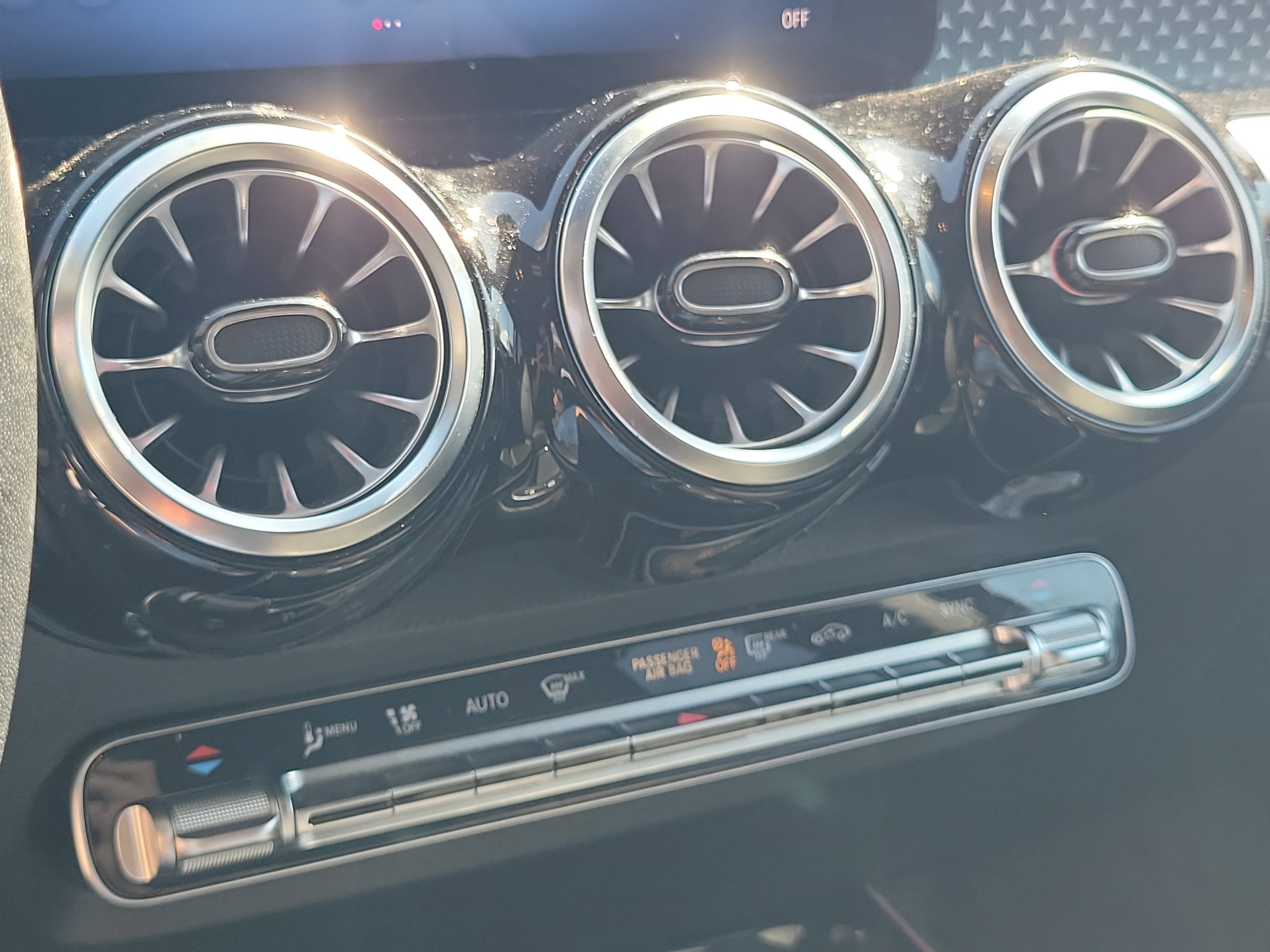 Used 2024 Mercedes-Benz GLB 250 image 20