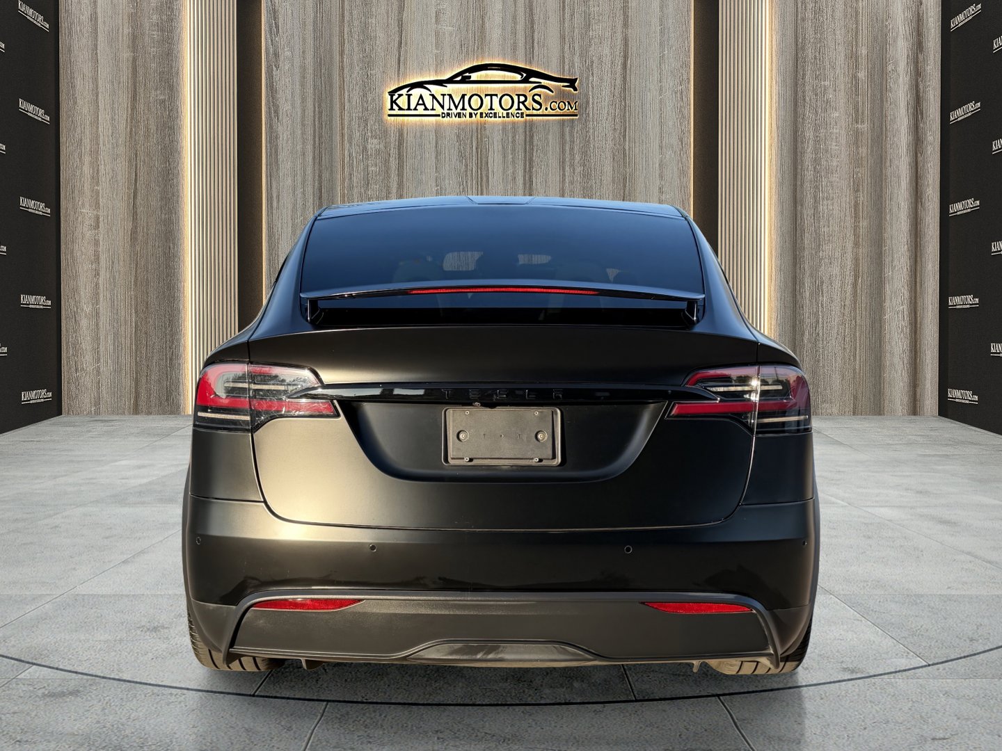 Used 2022 Tesla Model X image 8