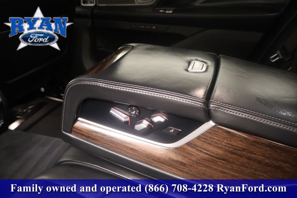 Used 2022 BMW 750i xDrive w/ Executive Package image 33