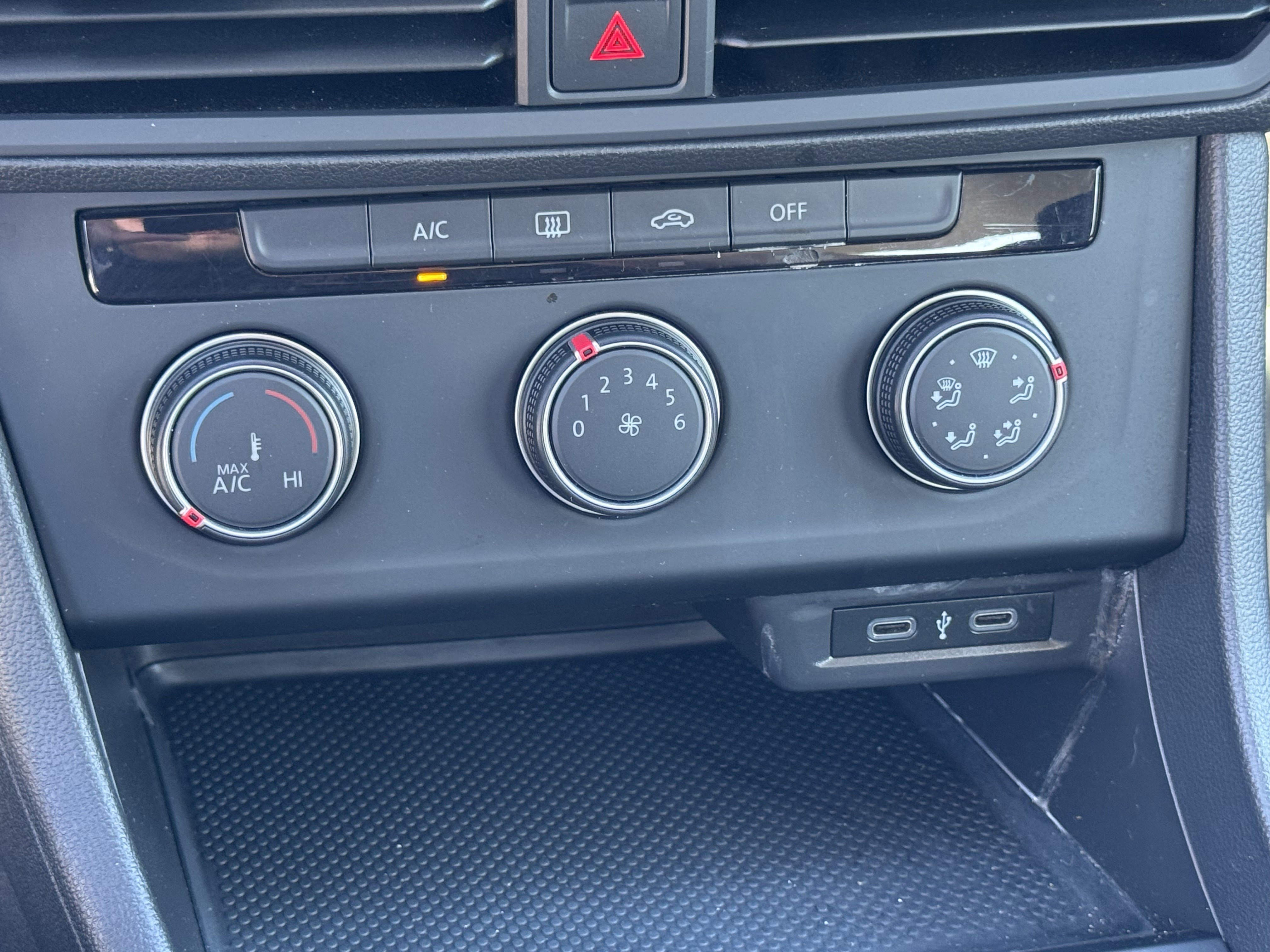 Used 2020 Volkswagen Jetta S w/ Driver Assistance Package image 27