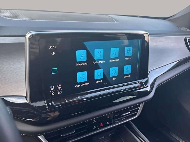 Used 2024 Volkswagen Atlas Cross Sport SE image 19