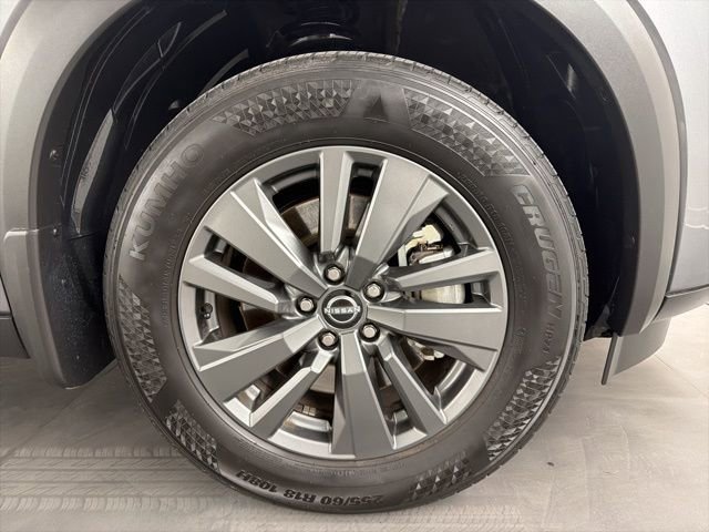 Used 2024 Nissan Pathfinder S w/ Cargo Package image 11