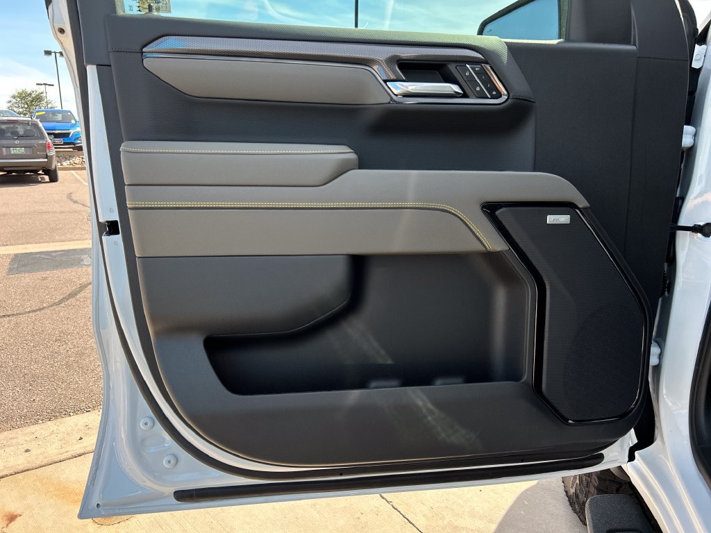 New 2026 Chevrolet Silverado 1500 ZR2 w/ LPO, Dark Essentials Package AWD/4WD image 29