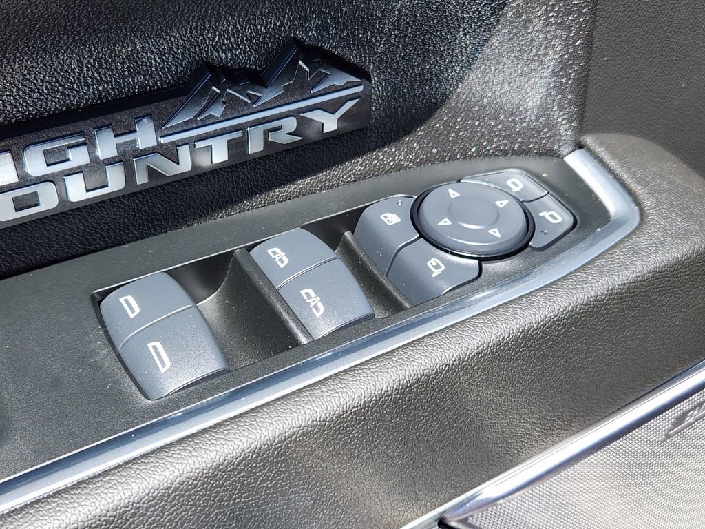 Used 2024 Chevrolet Silverado 1500 High Country w/ Midnight Edition AWD/4WD image 18