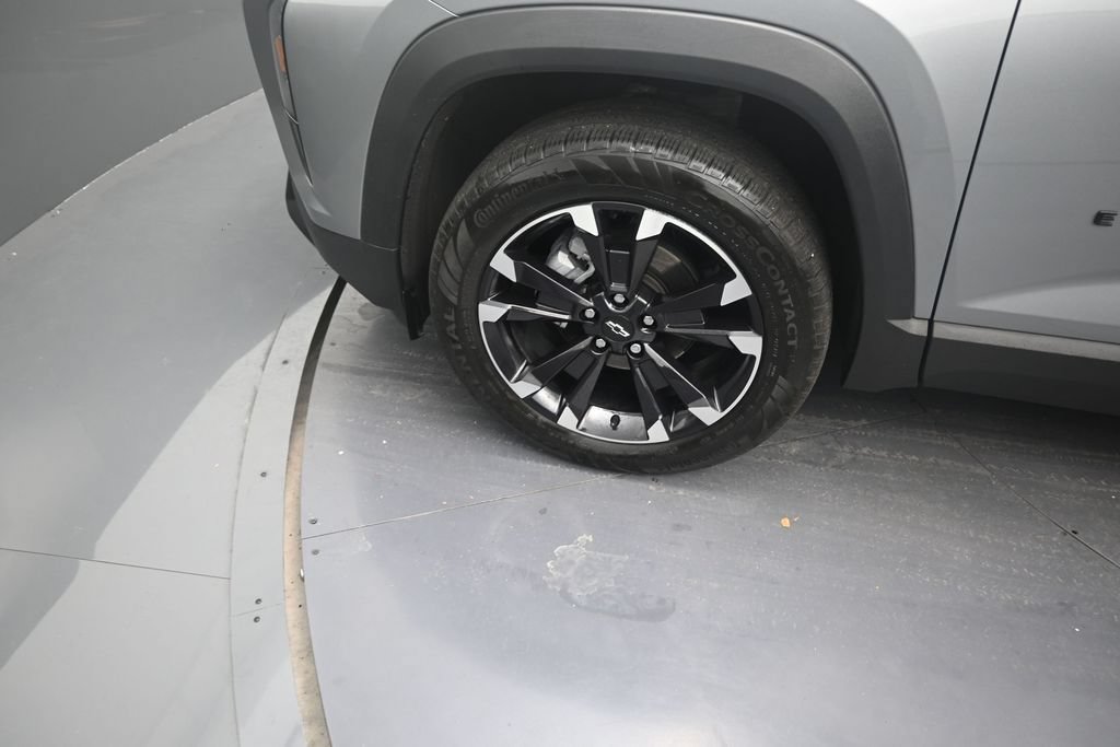 Used 2026 Chevrolet Equinox RS FWD image 9