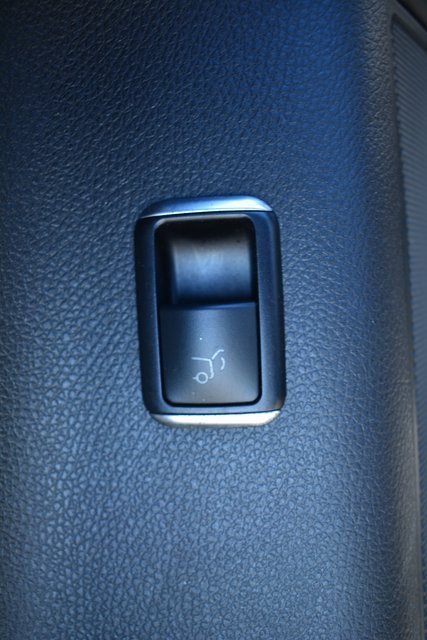 Used 2015 Mercedes-Benz ML 63 AMG 4MATIC image 19