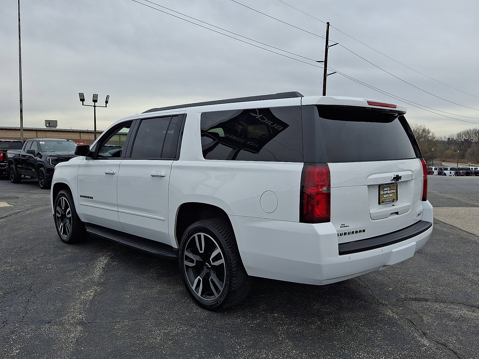 Used 2020 Chevrolet Suburban Premier image 6