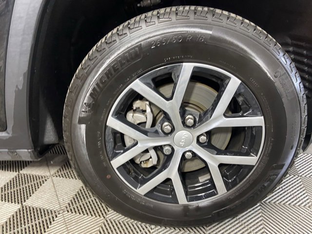 Used 2023 Jeep Grand Cherokee L Limited w/ Luxury Tech Group II image 29