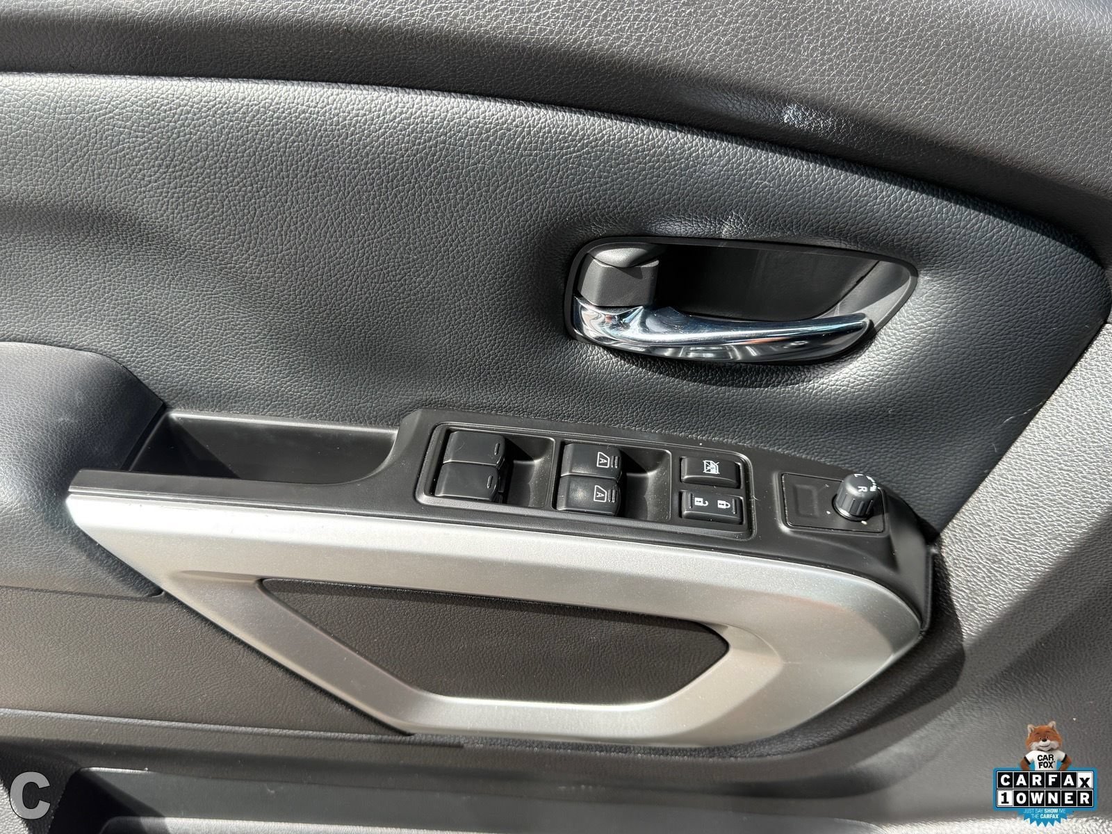 Used 2024 Nissan Titan SV w/ SV Convenience Package AWD/4WD image 14