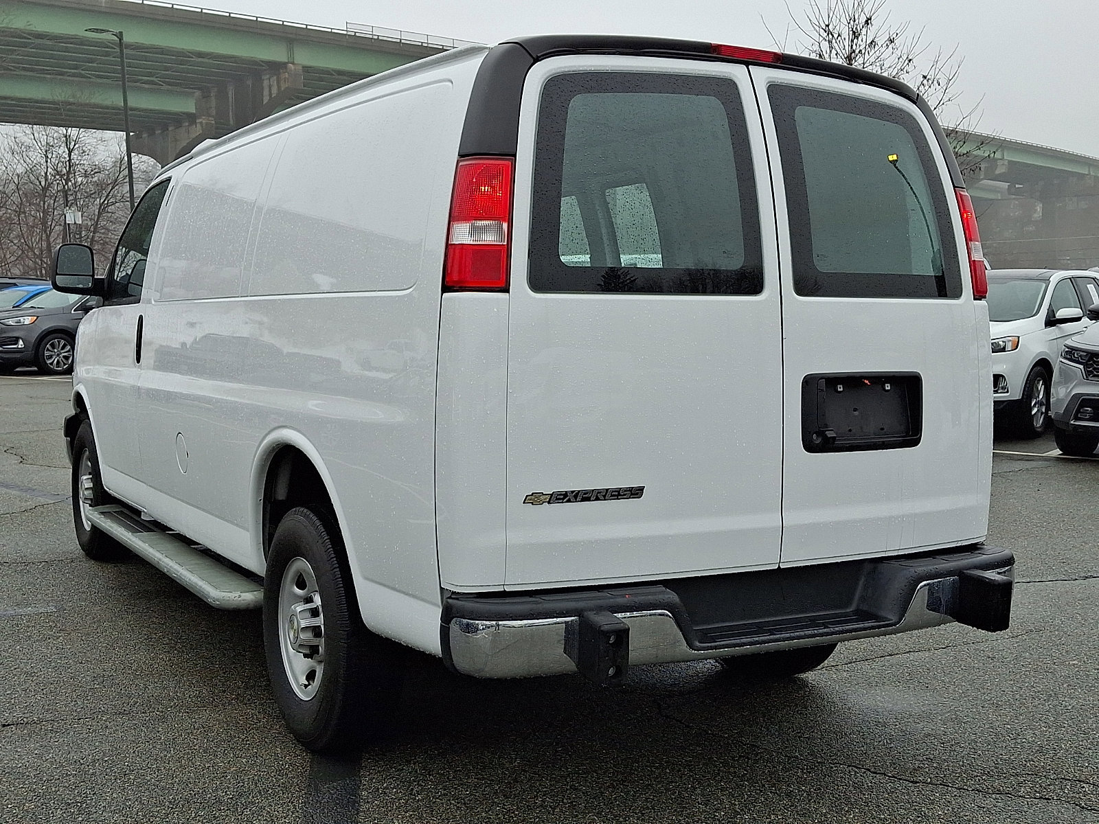 Used 2024 Chevrolet Express 2500 w/ Driver Convenience Package image 8
