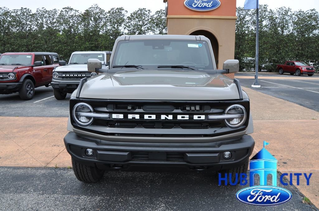 New 2026 Ford Bronco Outer Banks image 8