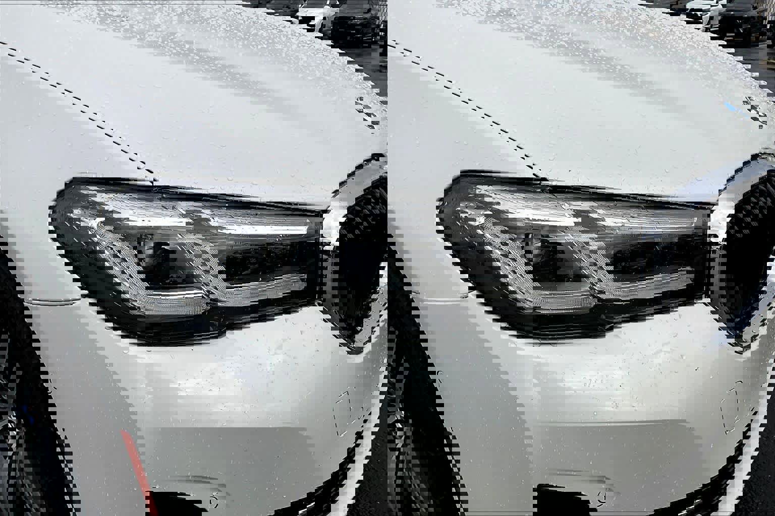 Used 2021 BMW 530e xDrive image 31