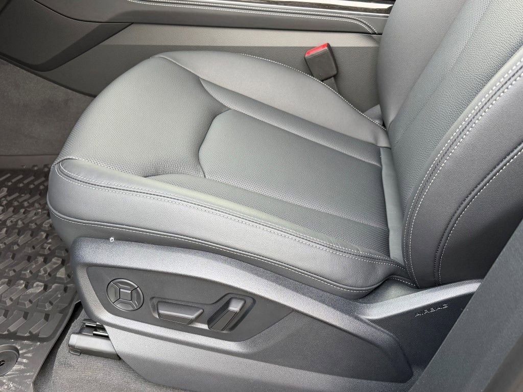 New 2026 Audi Q8 Premium Plus image 19