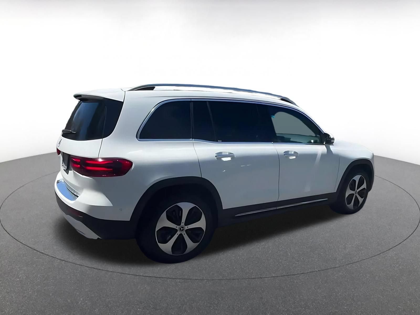 Used 2025 Mercedes-Benz GLB 250 image 14