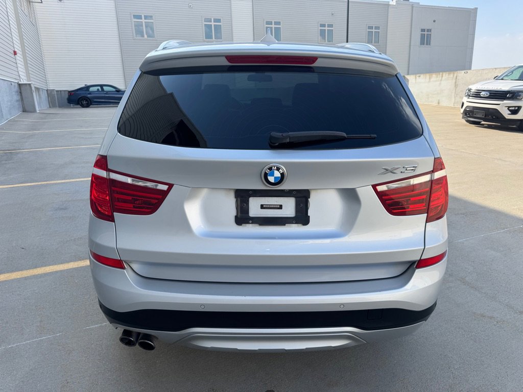 Used 2017 BMW X3 sDrive28i image 4