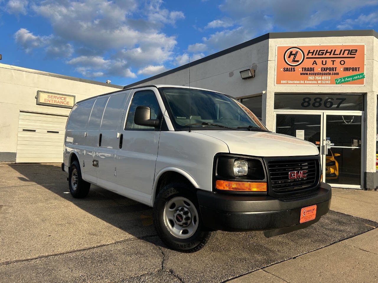 Used 2016 GMC Savana 3500 image 2